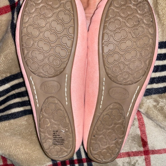 NEW Floopi Slippers 💕 - Picture 2 of 3